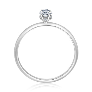 Verlobungsring Becoming mit ovalem Diamanten und Hidden Halo 0,27 ct in Weißgold